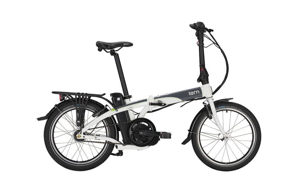 Tern e-Link D7i weiss für den Kofferraum Tern D7i auf dem Campingplatz im Urlaub