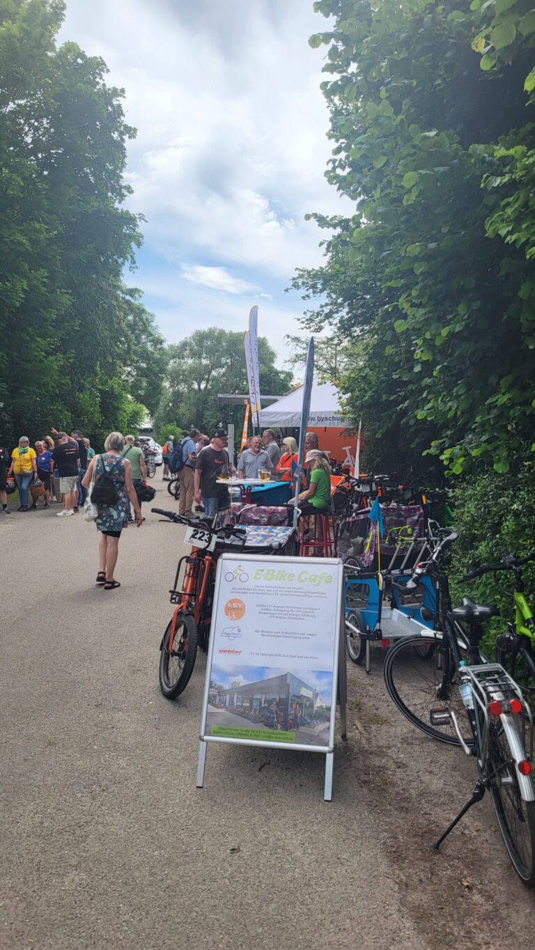 iSY Treffen 2024 mit Weltrekord E-Bike Cafe