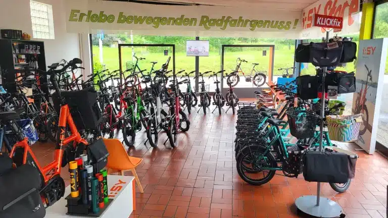 i:SY Flagship-Store by E-Bike Cafe Verkaufsraum