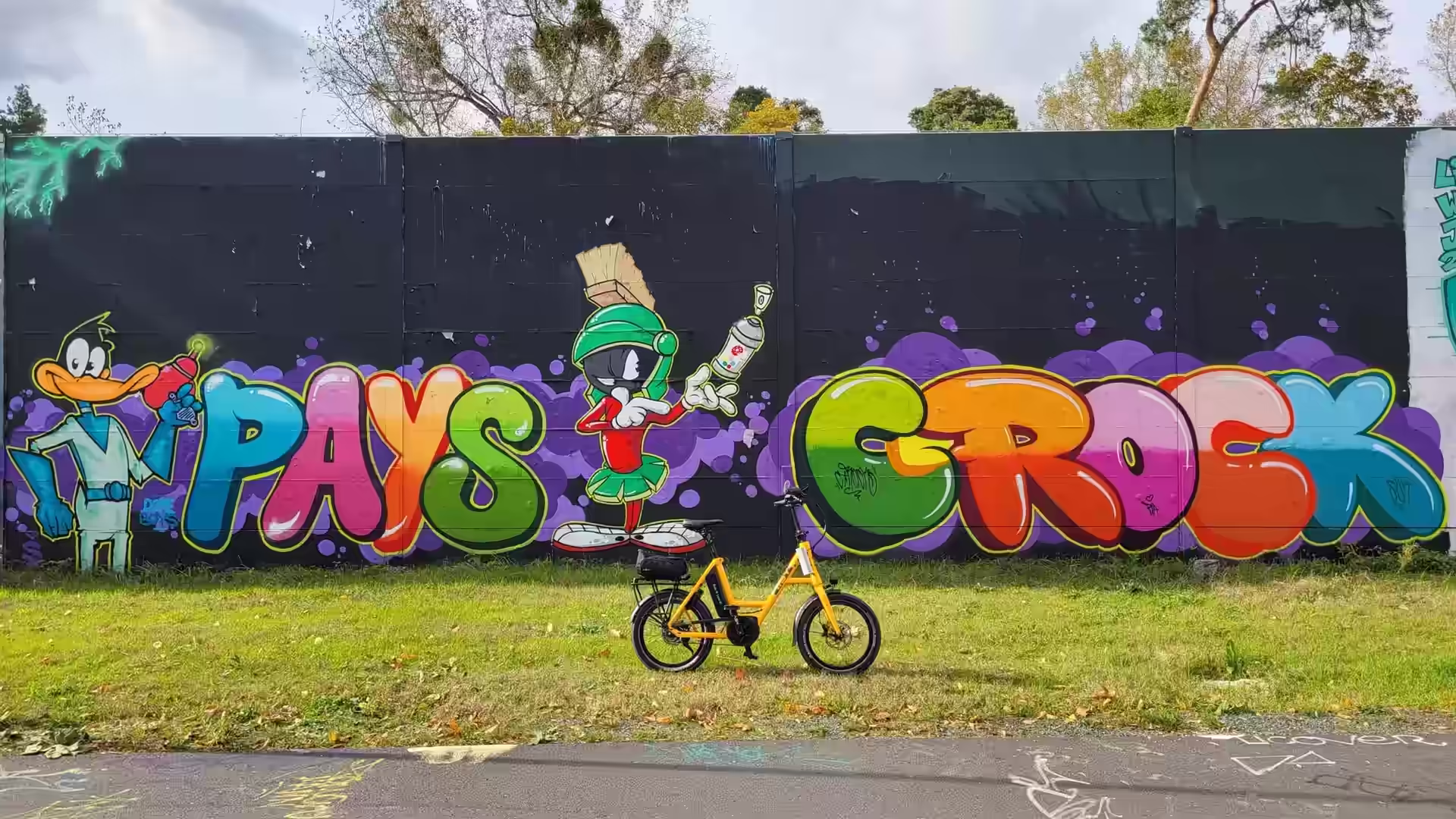 lincoln-wall-graffiti-darmstadt-radtour-mit-isy