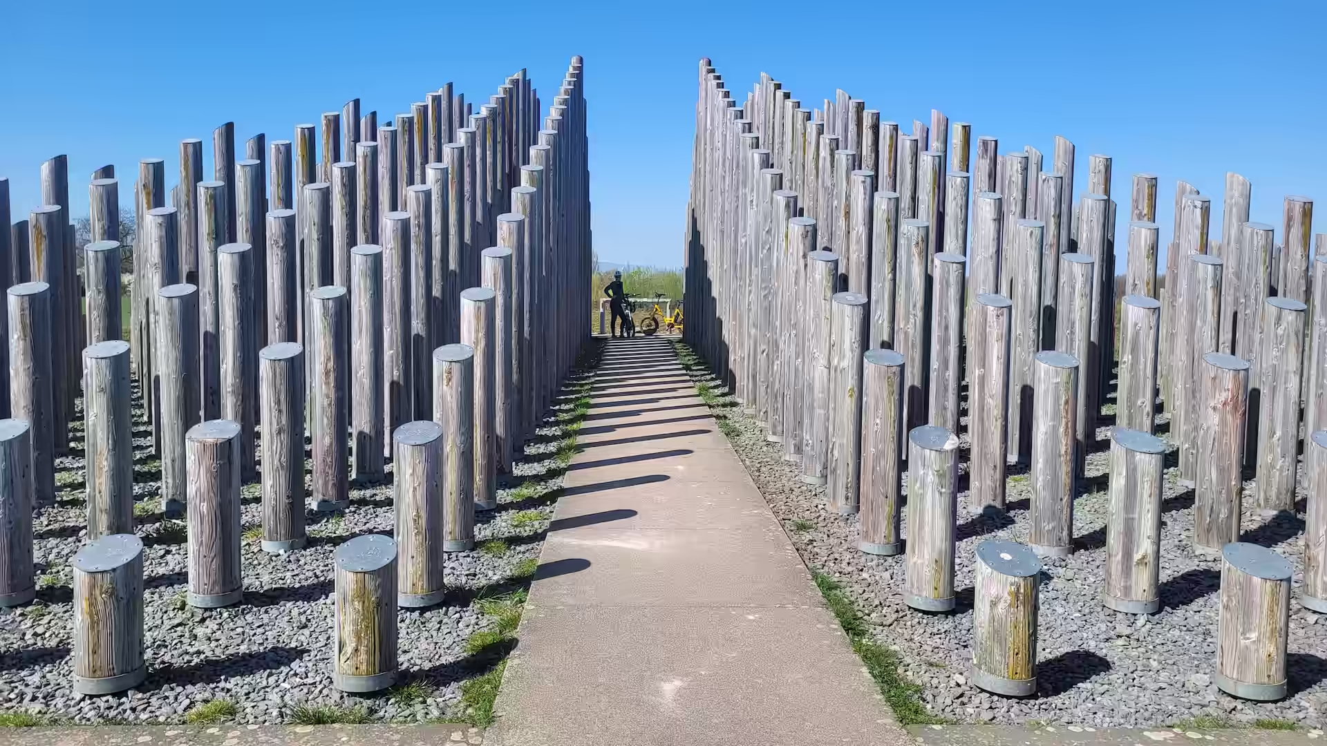 gut-neuhof-radtour-stangenpyramide-regionalpark-rhein-main