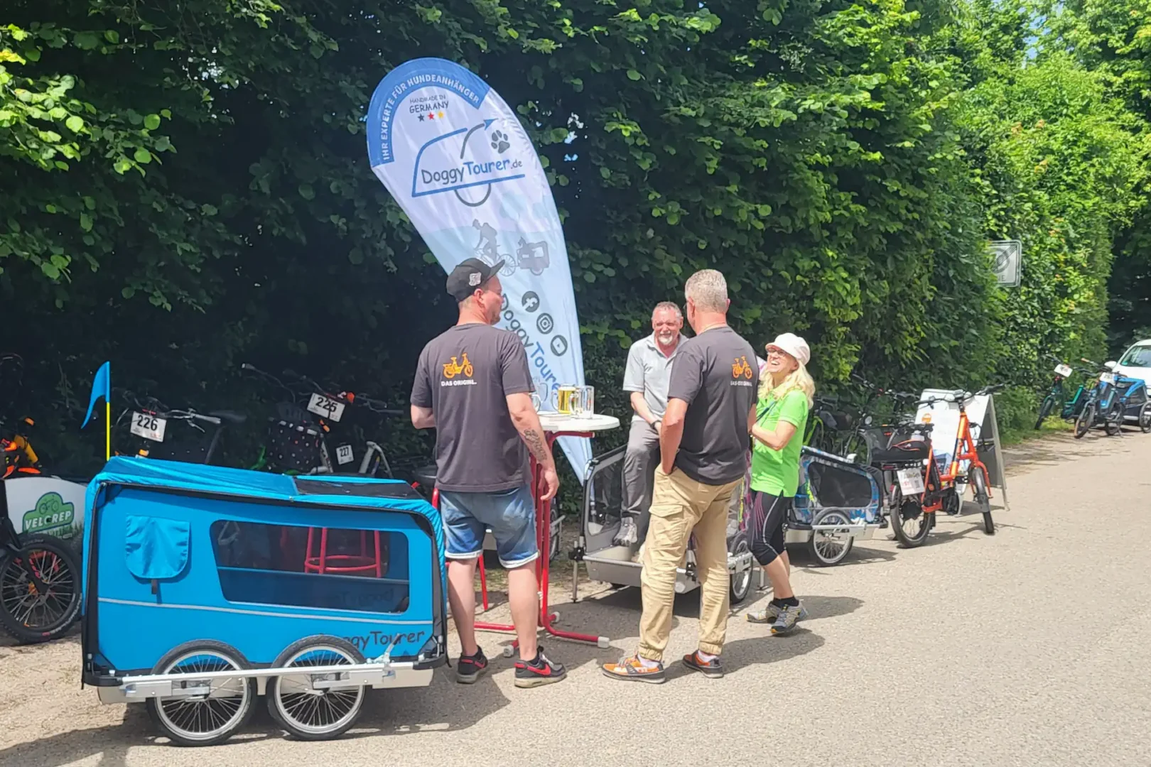 doggytourer hundeanhaenger mit juergen arnold