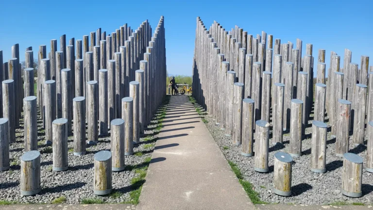 gut neuhof stangenpyramide regionalpark rhein main
