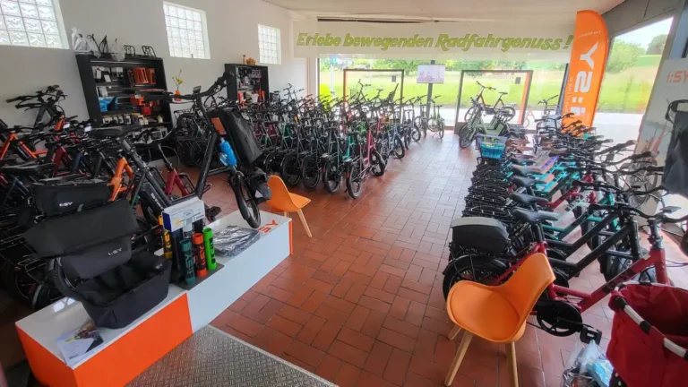 i:SY Flagship-Store by E-Bike Cafe Verkaufsraum