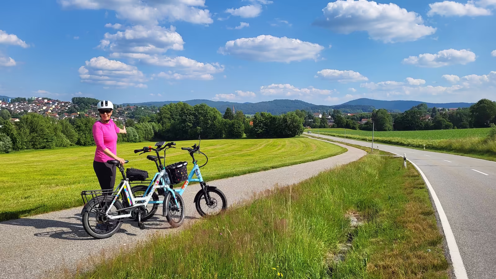 fabelhafter-radweg-an-der-ortschaft-ein-isy-genuss