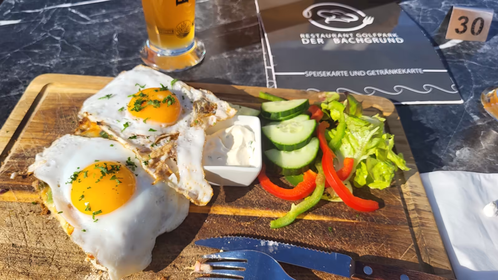 holzfällerbrot-als-kleine-staerkung-inhaltsbild