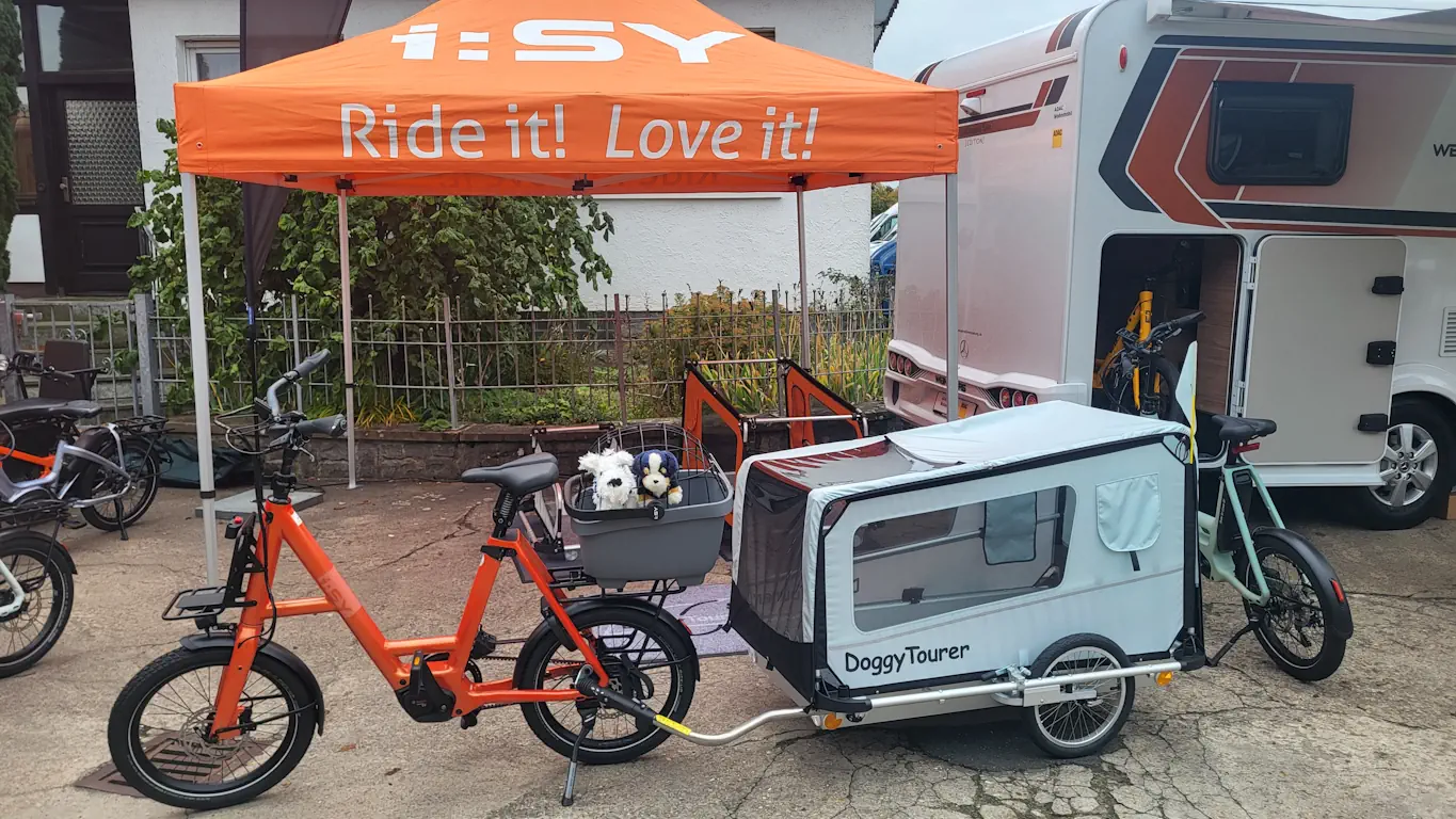 iSY on Tour mit Showtruck DoggyTourer und Wohnmobil