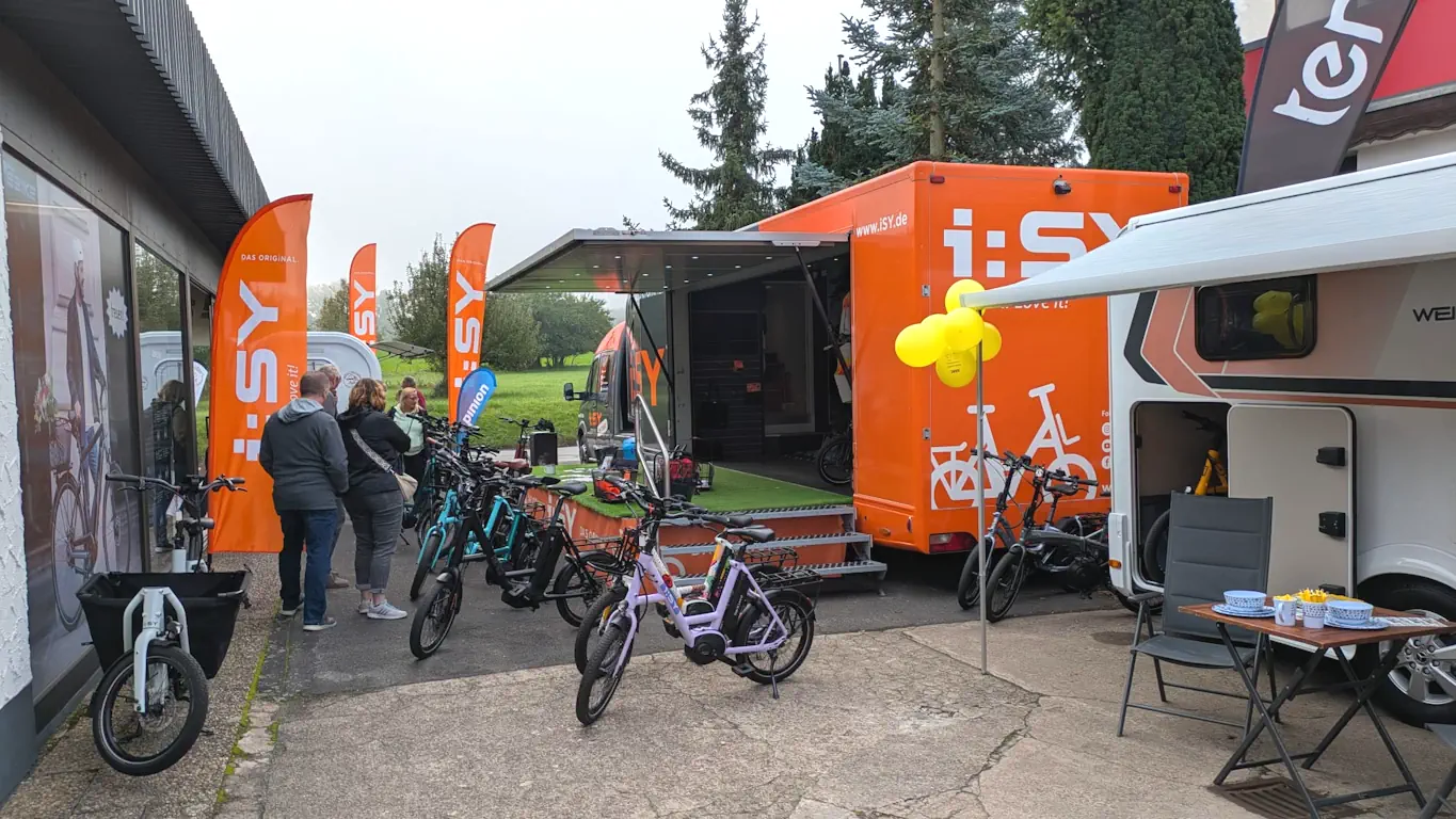 iSY on Tour mit Showtruck und Wohnmobil