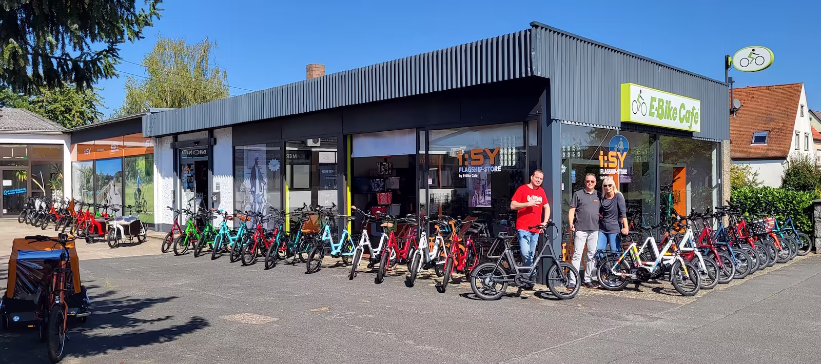 e-bike-cafe-kompaktrad-experte-fuer-fahrradfahren-mit-genuss-bietet-riesige-auswahl