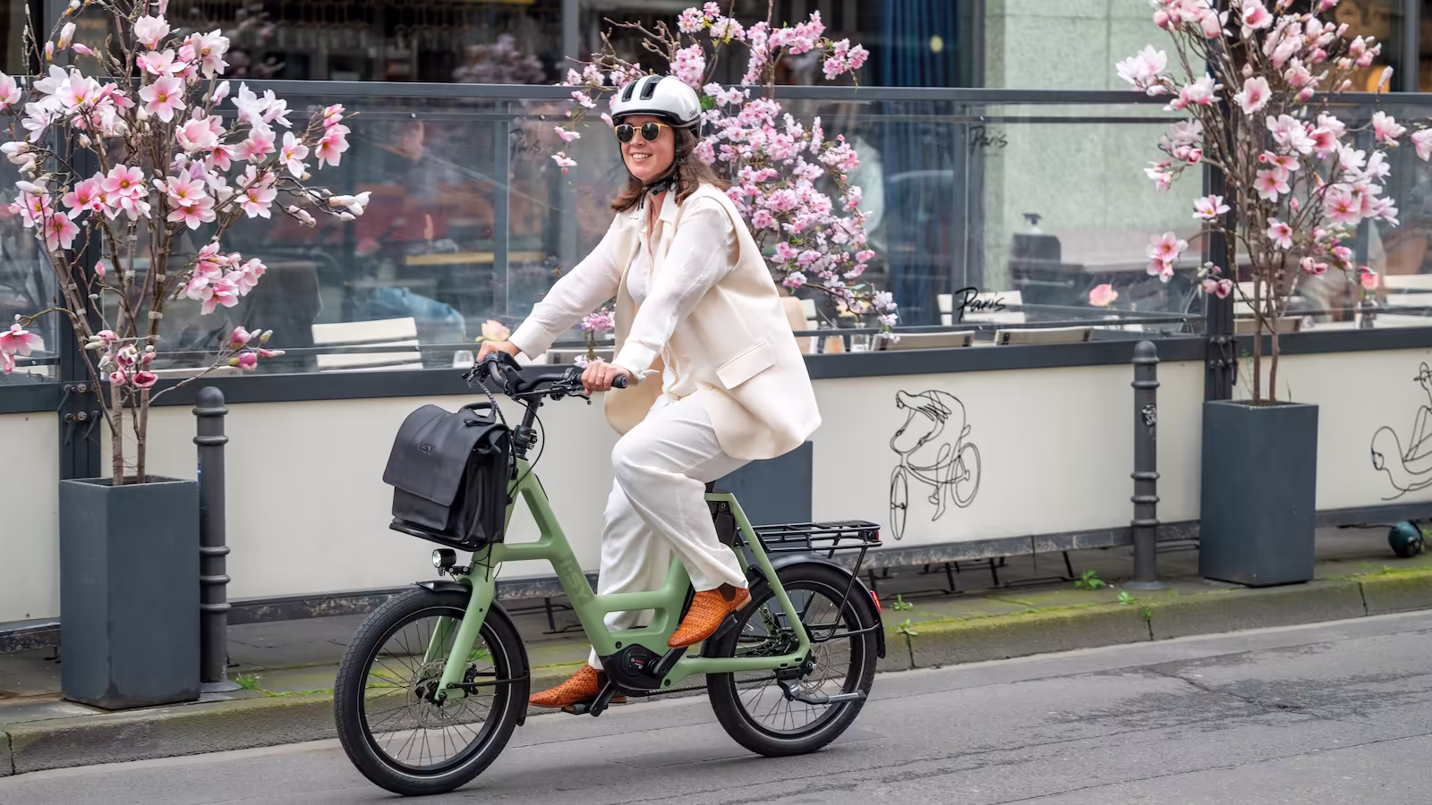 isy-skyfly-E5-green-das-superleichte-bike-mit-jessica-schuhmacher
